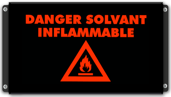 afficheur lumineux de signalisation DANGER SOLVANT INFLAMMABLE avec pictogramme feu